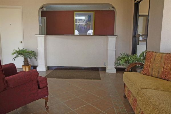 Americas Best Value Inn V1305 (Evergreen)